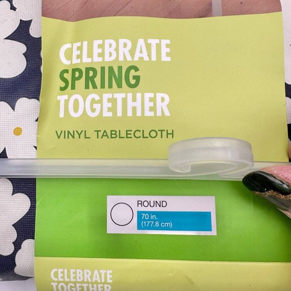 Kohl's Celebrate Spring Together Vinyl Tablecloth 70in Round Blue White Flowers - Picture 2 of 7